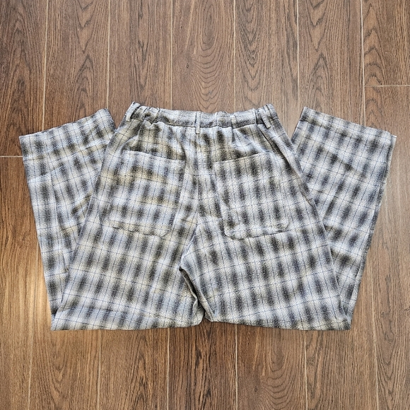 Urban Outfitters White and Black Plaid Pants Size Small - Picture 8 of 8